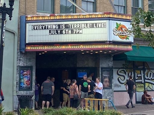 'It’s really bittersweet': Jacksonville community says goodbye to Five Points staple Sun-Ray Cinema