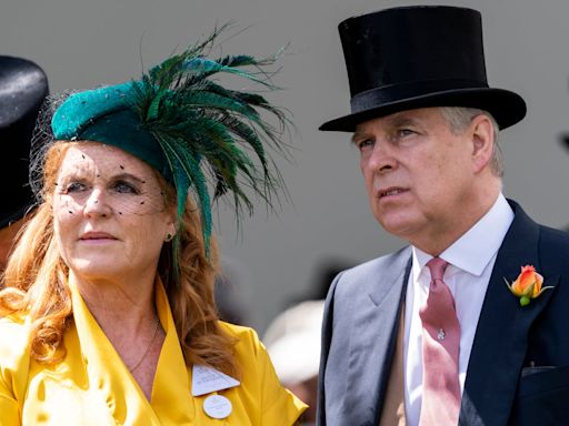 Sarah Ferguson : cette promesse bouleversante à la reine Elizabeth II qui en dit long sur le prince Andrew