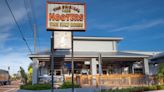 What It Was Like To Eat At The First-Ever Hooters Restaurant