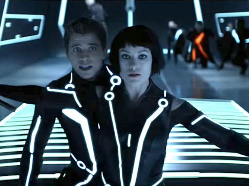 Tron: Ares Is Apparently Bringing Back A Huge Legacy Cast Member, And I Think This Means Something Pretty Big