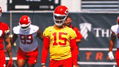 Patrick Mahomes impressed by WRs Hollywood Brown, Xavier Worthy at OTAs