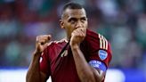 De la mano de Salomón Rondón, Venezuela avanzó a los cuartos de final de la Copa América