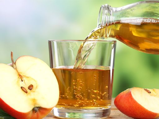 Here's How Long That Opened Bottle Of Apple Juice Really Lasts