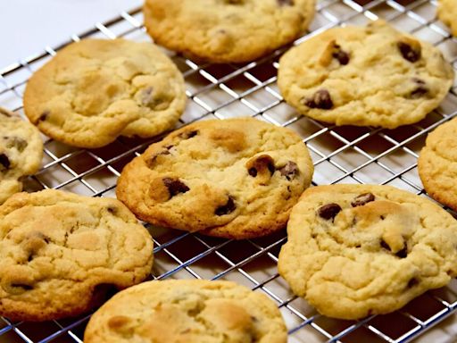 Mary Berry’s five-ingredient chocolate chip cookies bake in just 10 minutes