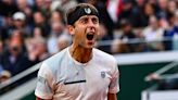 Tomás Etcheverry debutó con un triunfo en Roland Garros frente al francés Arthur Cazaux