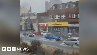 Dunstable and Hitchin roads under water amid flood warnings