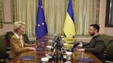 Cinco tabus que a UE quebrou num ano de guerra na Ucrânia