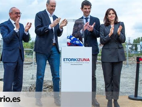 Baskonia y Alavés ponen la primera piedra de una residencia cerca del Buesa Arena que servirá de hotel en verano