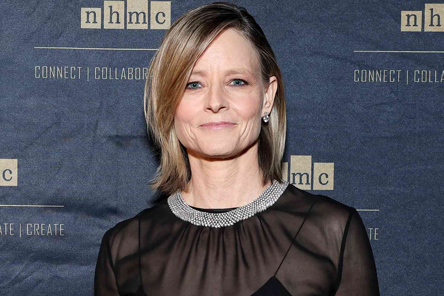 Jodie Foster says she never wanted to do a play again after her stalker came to the theater with a gun