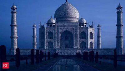 Globally renowned tourist spots in India and what to do there - Taj Mahal, Agra