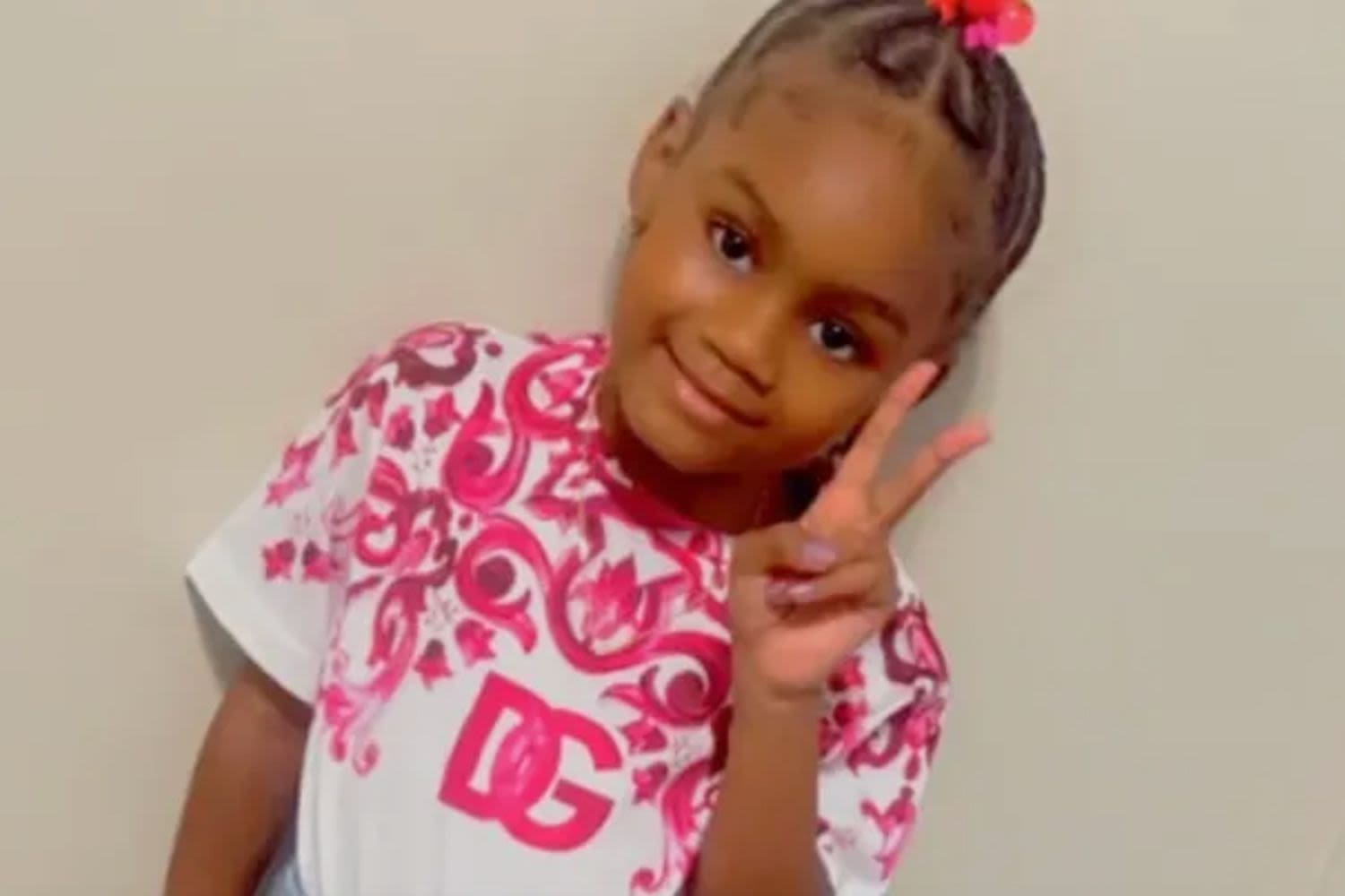 Ill. Girl, 5, Is Fatally Shot in Front of Her Father While Sitting in Parked Car