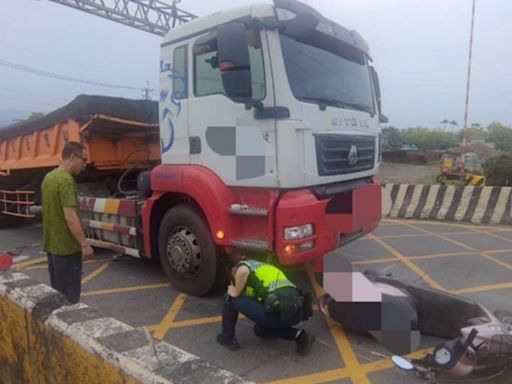 彰化平交道驚魂！火車通過曳引車追撞機車 騎士雙腳骨折送醫開刀