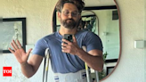 When Hrithik Roshan penned a powerful note on the notion of strength post his muscle injury | Hindi Movie News - Times of India