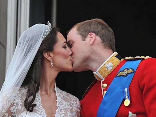 El príncipe Guillermo rompió con Kate Middleton por teléfono meses antes de su boda