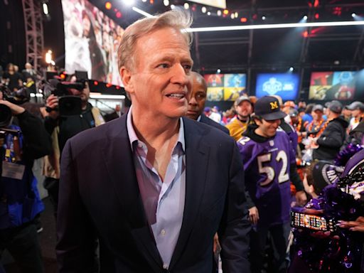 Businesses Can Now Legally Stream NFL Sunday Ticket for the First Time