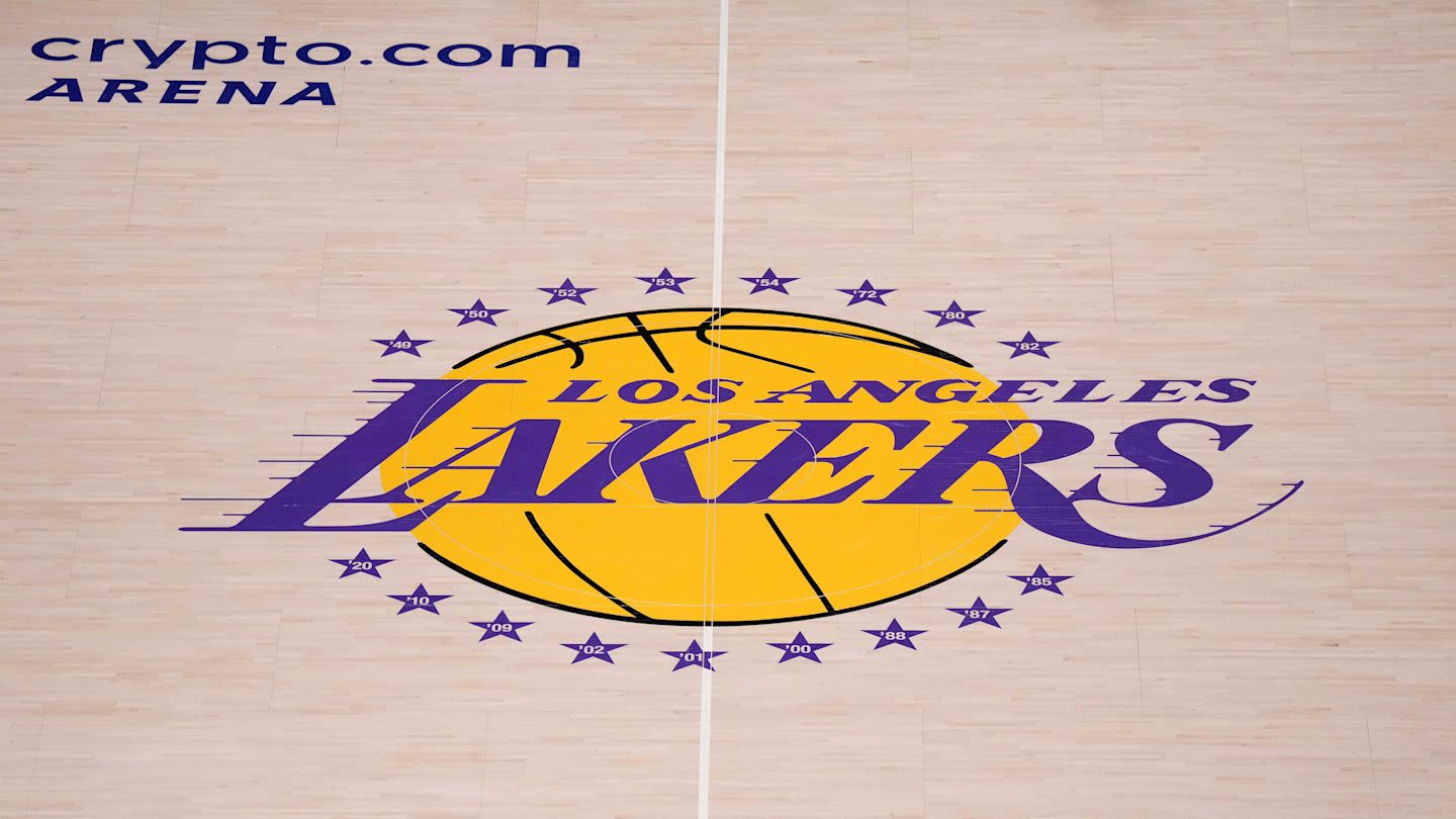 Key Lakers Player Reportedly In Jeopardy Of Missing Preseason