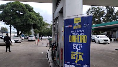 Dia Livre de Impostos: com gasolina a R$ 3,84, motoristas fazem fila em postos de Vitória