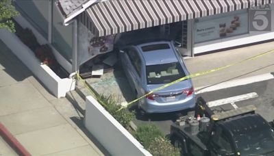 Driver crashes into See’s Candies store in La Cañada