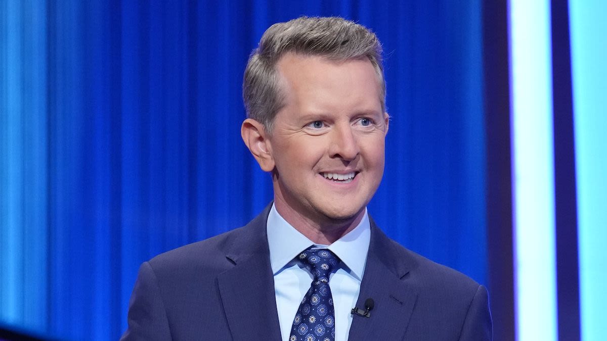 Ken Jennings Slammed One Of Twilight's Love Stories For Being 'Gross' On Jeopardy, And He's Not Wrong