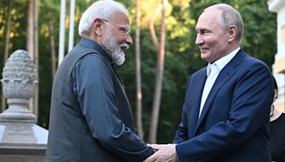 ...Ucrania día 867: Vladimir Putin recibe a Narendra Modi y agradece su interés por terminar la guerra; tras ataque a Hospital de Kiev, Volodímir Zelenski recibe respaldo Occidental...