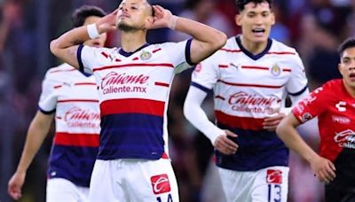 'Chicharito' Hernández responde a críticas tras Clásico Tapatío