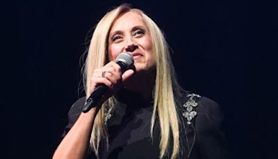 "Sa voix ne s'absentera jamais" : Lara Fabian toujours marquée par la perte de sa grande amie