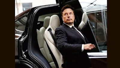 How Elon Musk keeps ticking along