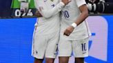 Mbappé lidera una Francia entre dos generaciones