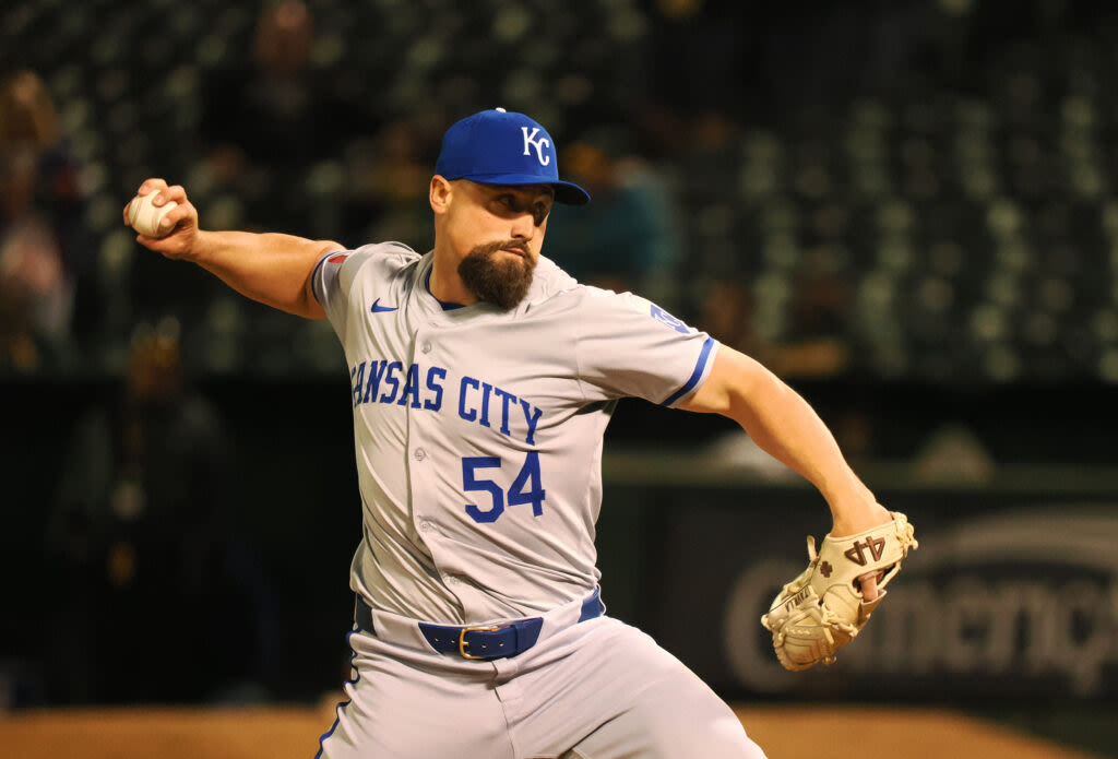 Royals Outright Dan Altavilla