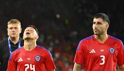 Com um a menos, Chile empata com Canadá e é eliminado da Copa América