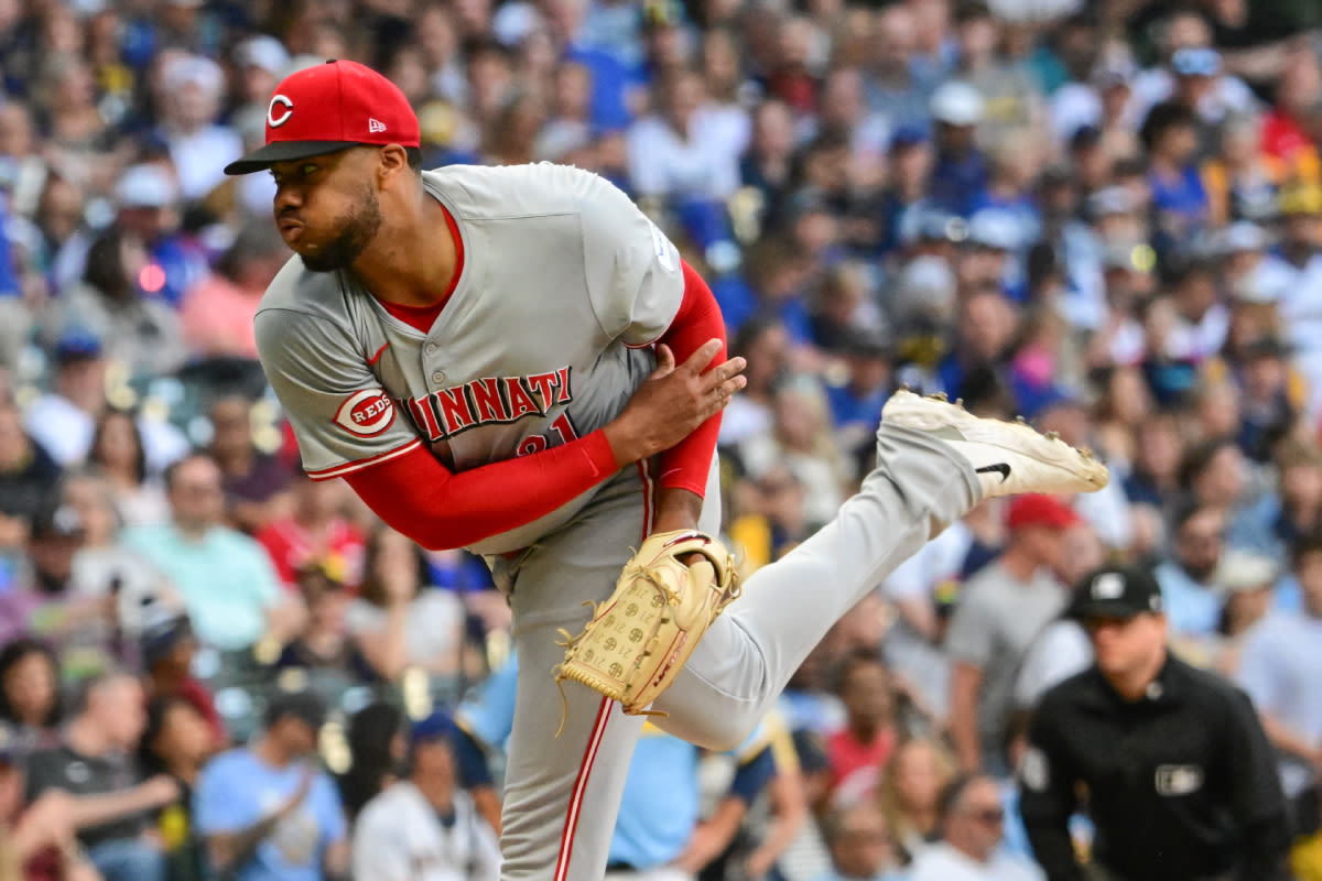 MLB Pitcher Hunter Greene Throws Up On The Mound After Throwing 95 MPH Fastball