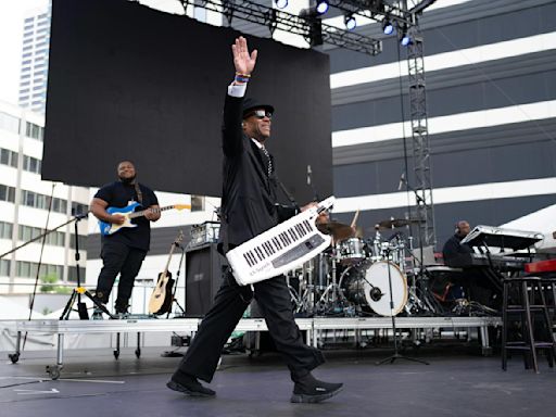 Review: Jimmy Jam and Terry Lewis triumph as performers with help from friends at Taste of Minnesota