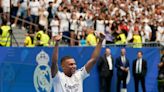 Mbappé se viste de blanco ante un Bernabéu abarrotado