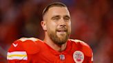 Chiefs star Travis Kelce agrees to 2-year extension to remain in Kansas City