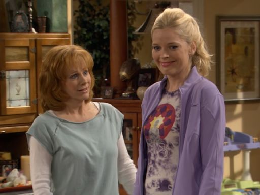 Why Fans Really Shouldn't Be Surprised Reba And Melissa Peterman Are Reuniting For Happy's Place