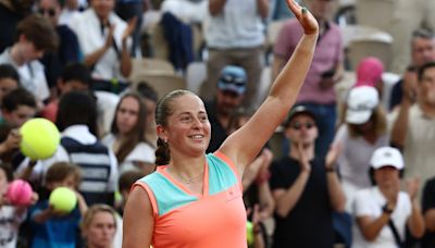 Ostapenko battles past Cristian in French Open first round