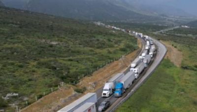 Nuevo León se compromete a frenar abusos contra transportistas