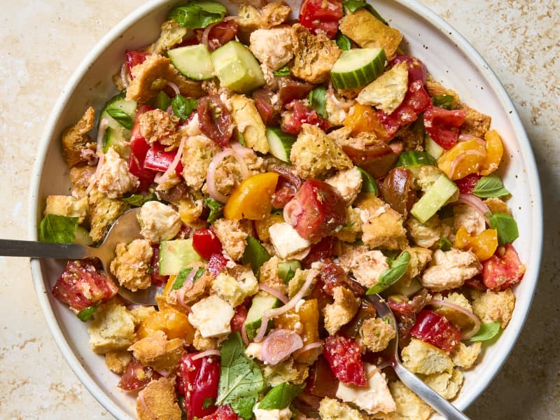 Panzanella Is the Fill-You-Up Salad of My Dreams (Ready in Under 30 Minutes!)