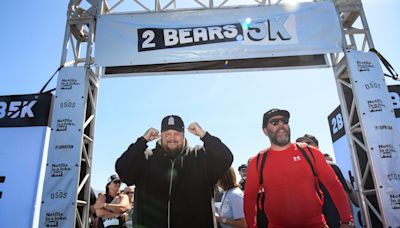 Jelly Roll completes 5K after 70-pound weight loss: 'Really emotional'