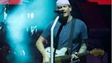 El vocalista de Blink-182, se disculpa con fans mexicanos