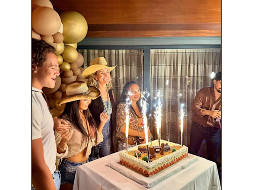 Laeticia Hallyday avec ses filles Jade et Joy à Saint-Barthélémy : fête de folie, le thème choisi a fait fureur