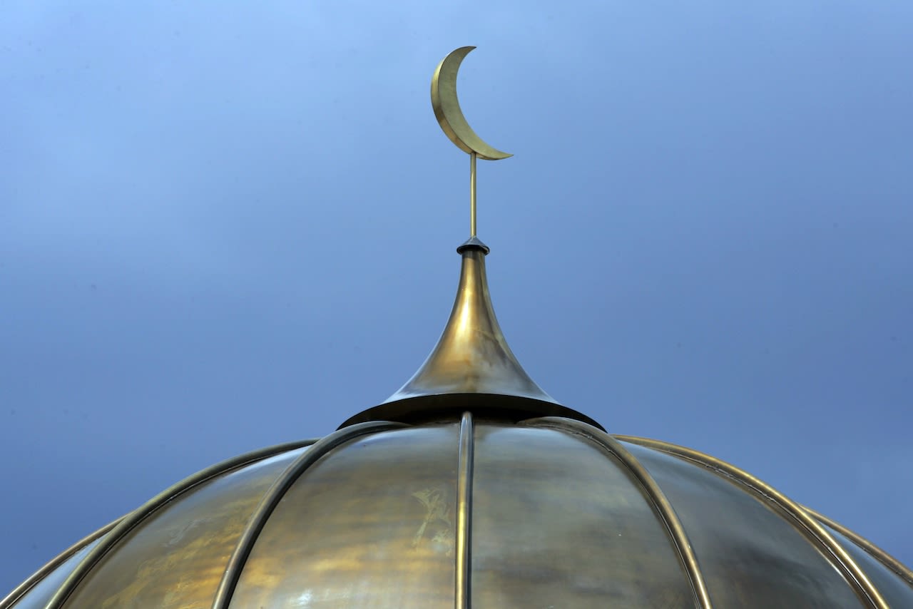 Township discriminating against Islamic group by rejecting request for mosque, lawsuit says