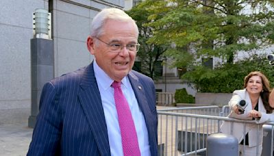 Menendez defense gets off to a rocky start