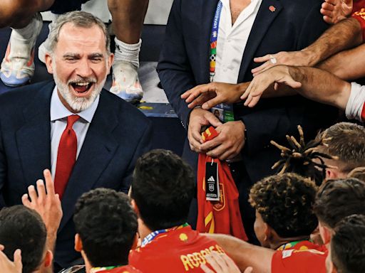 Reyes de Europa: Felipe VI, emoción y euforia en la celebración de un histórico triunfo que nos une