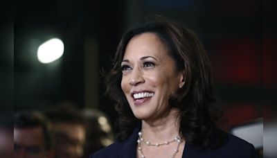 Barack and Michelle Obama endorse Kamala Harris - CNBC TV18