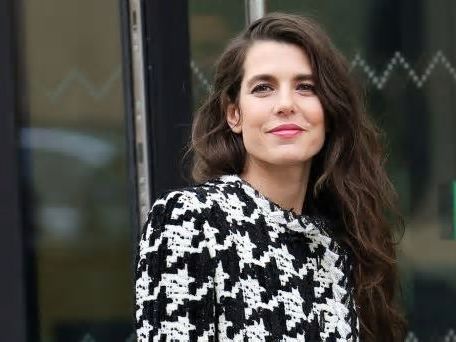 La giacca di Charlotte Casiraghi per la moda Primavera 2024