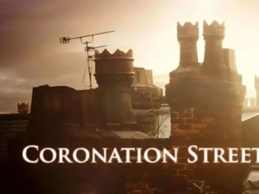 Coronation Street villain confirms soap exit as he quits the UK