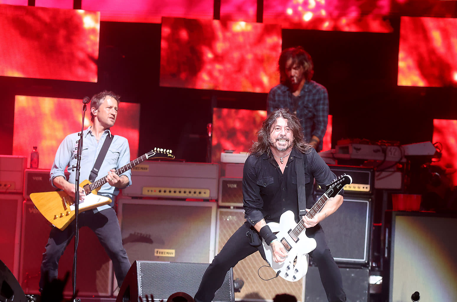 Dave Grohl Dips Into his Brat Summer By Doing Charli XCX Viral ‘Apple’ Dance With Daughter