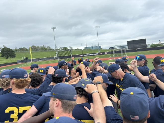 Big eighth inning not enough, U-M sent to losers' bracket in 9-5 loss