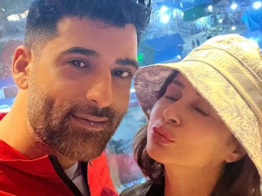 Who is Mohsin Akhtar Mir? Urmila Matondkar files for divorce from her husband after 8 years of marriage | Hindi Movie News - Times of India